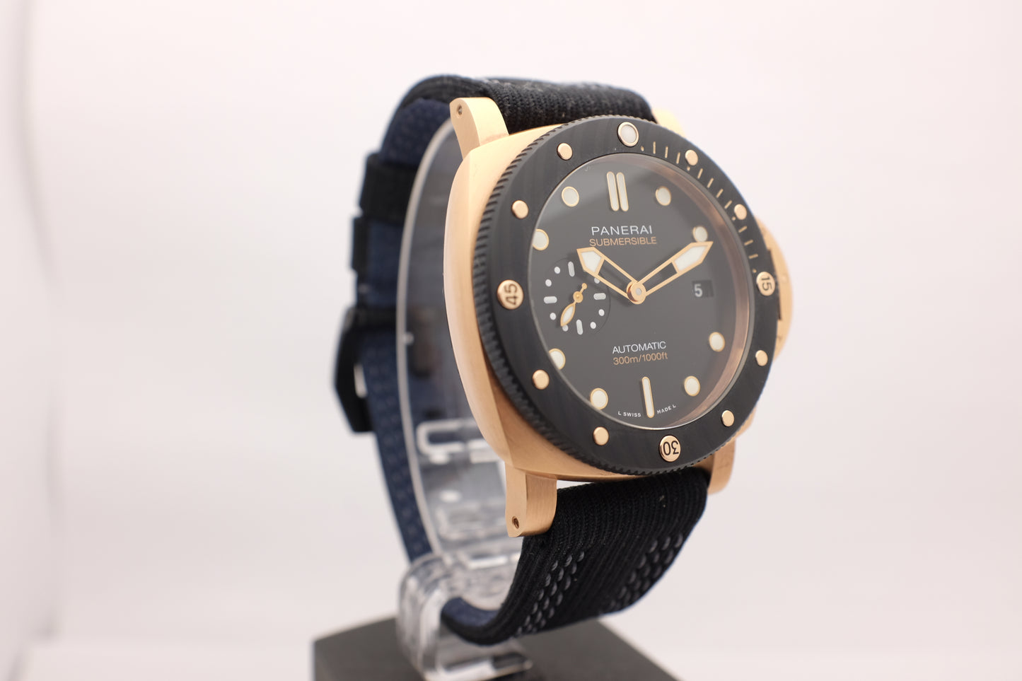 Panerai Luminor Submersible Goldtech OroCarbo 44MM Pam.01070