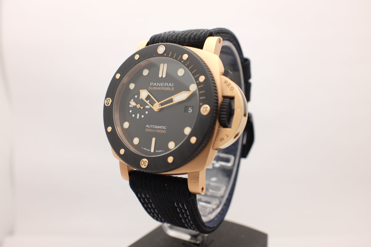 Panerai Luminor Submersible Goldtech OroCarbo 44MM Pam.01070