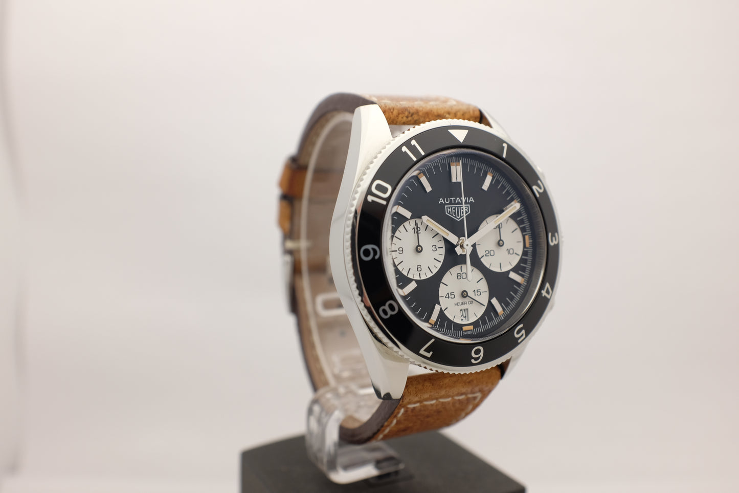 Heuer Autavia Heritage 42MM CBE2110.FC8226