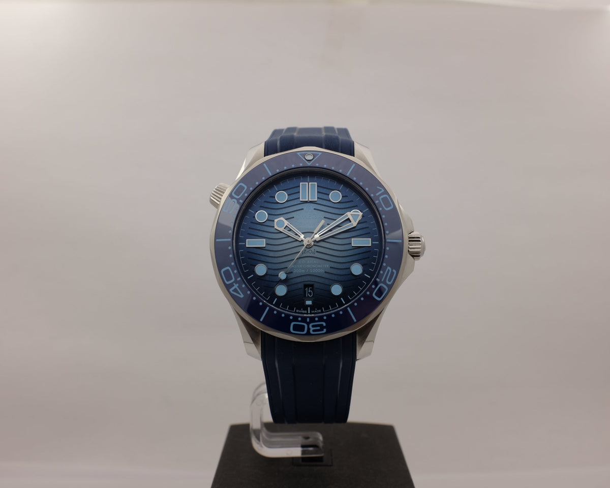 Omega Seamaster Summer Blue 42MM 210.32.42.20.03.002 Box Papers 2026