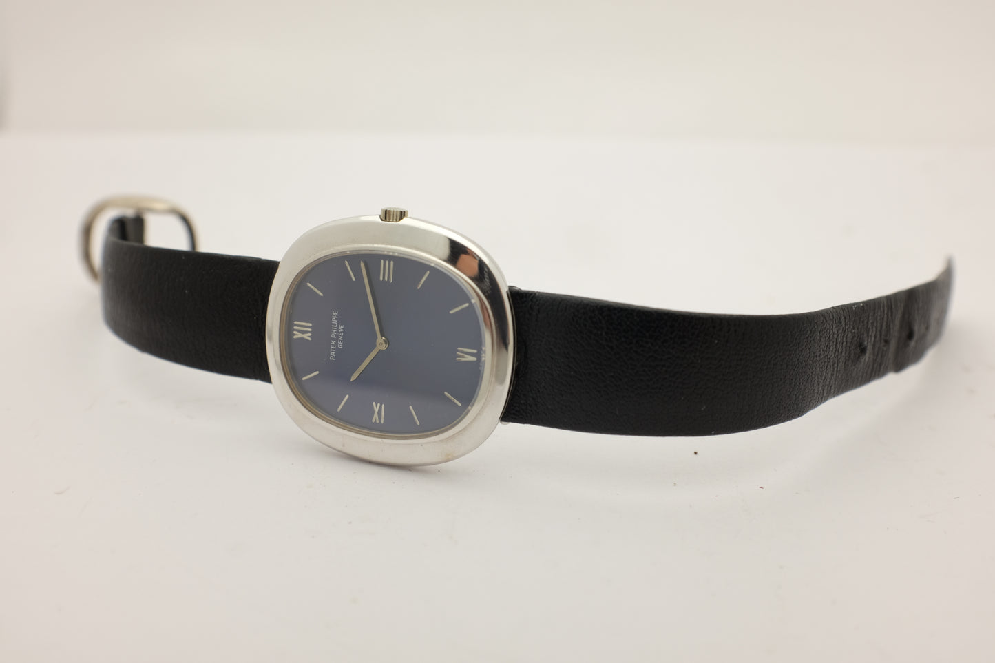 Patek Philippe Ellipse Jumbo Automatique Or Blanc 18 carats 33 mm Réf. 3589/1