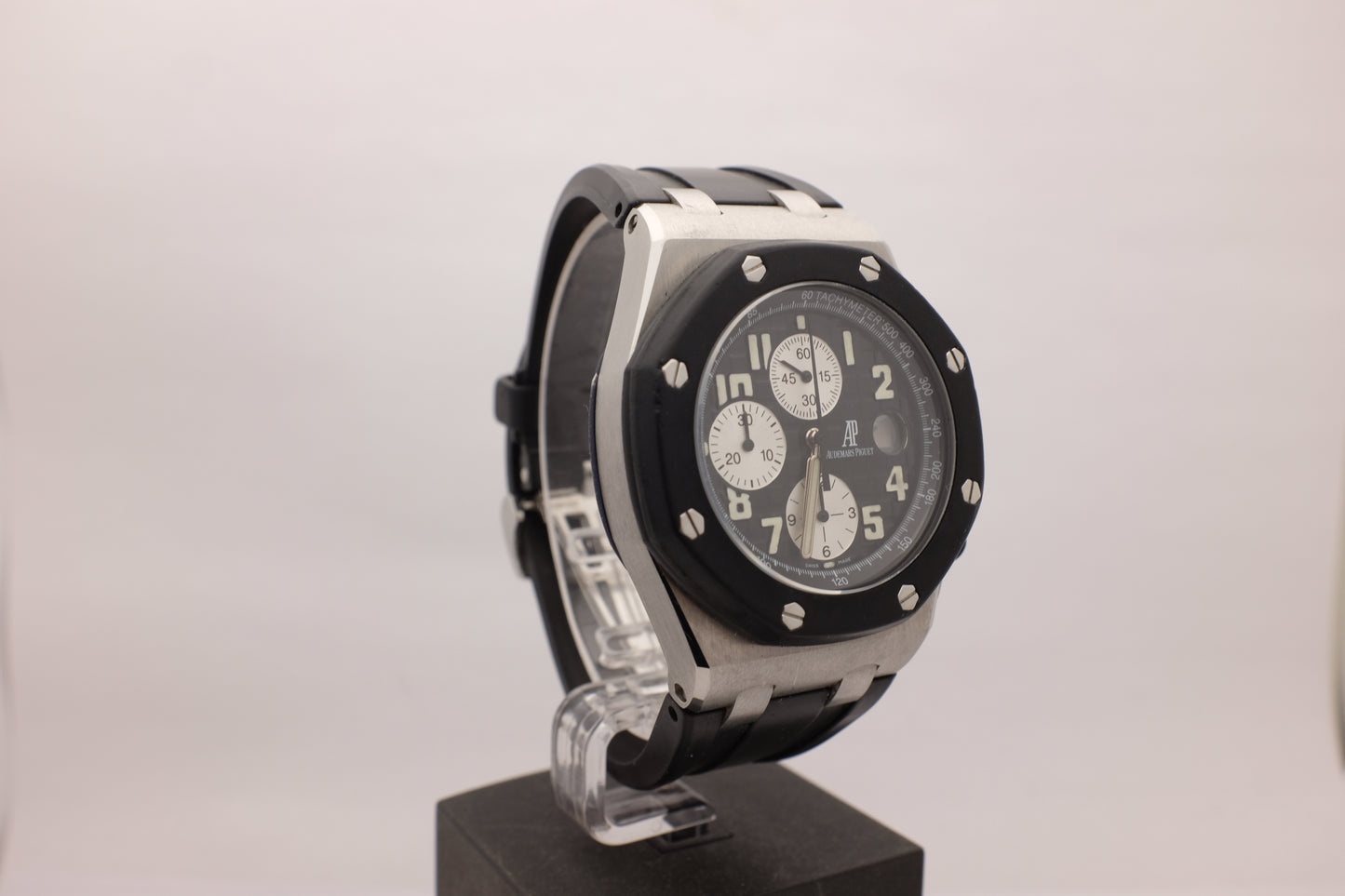 Audemars Piguet Royal Oak Offshore Rubberclad Black 42MM Box Archive Papers 2005