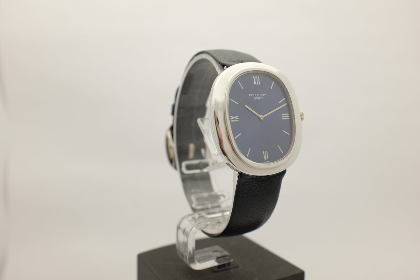 Patek Philippe Ellipse Jumbo Automatique Or Blanc 18 carats 33 mm Réf. 3589/1