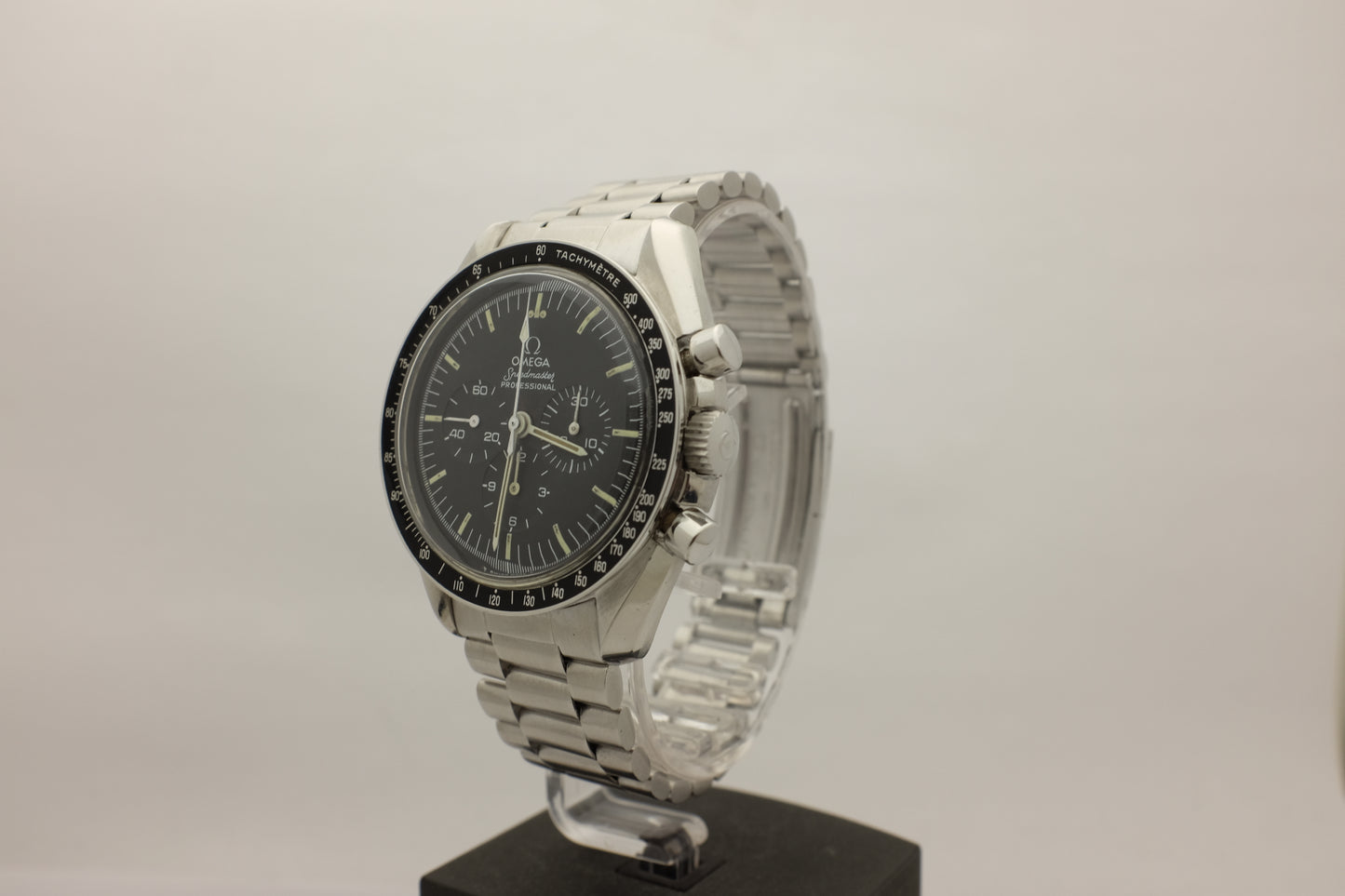Omega Speedmaster Moonwatch Chronograph 42MM 145.002-67
