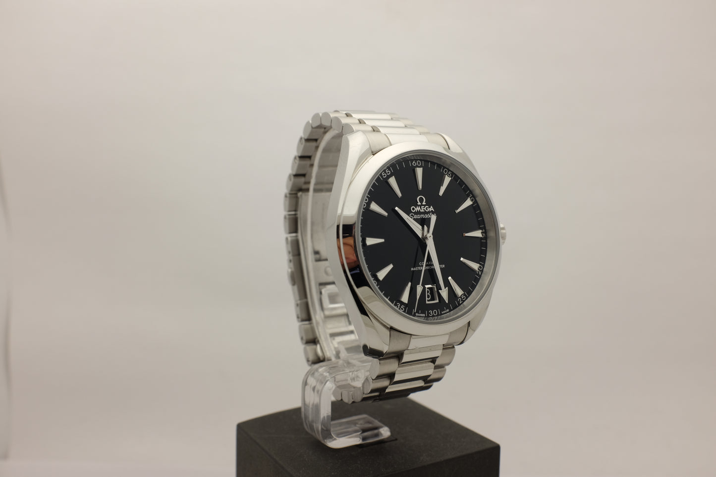 Omega Seamaster Aquaterra Steel Black Lacquer 41MM 220.10.41.21.01.002 Box Papers 2025