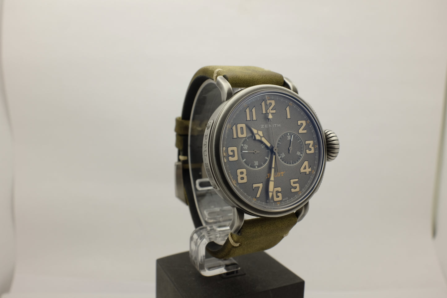 Zenith Pilot Cafe Racer 45MM 11.2430.4069 Box Papers 2016