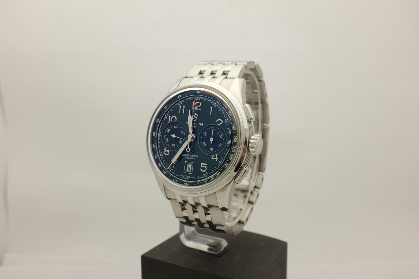 Breitling Premier B01 Chronograph Green 42MM AB0145371L1A1 Box Papers 2025
