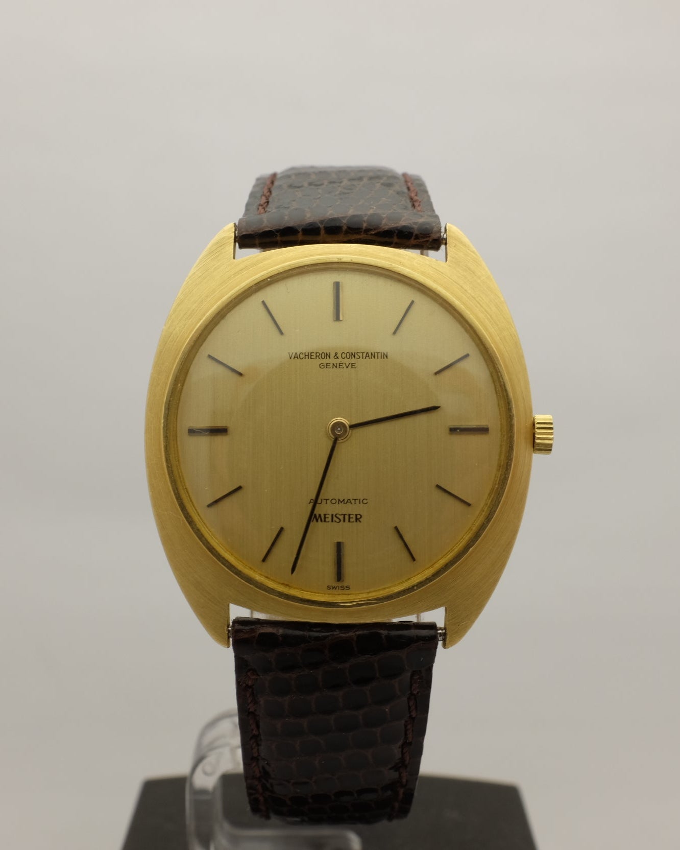Vacheron Constantin Ultra Thin 18kt Yellow Gold C Shape  Case 34MM 7595
