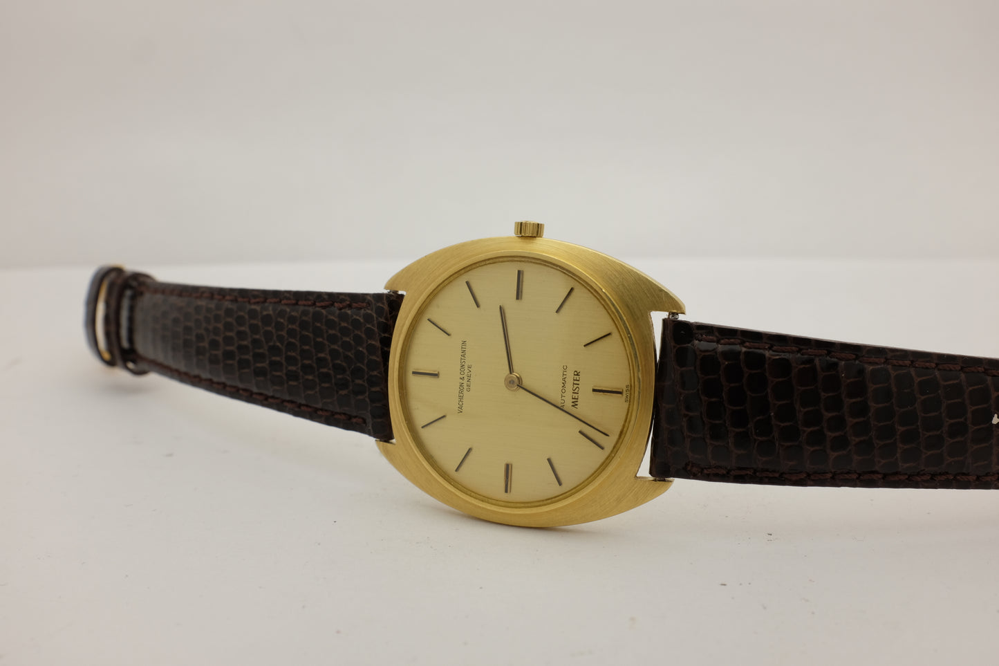 Vacheron Constantin Ultra Thin 18kt Yellow Gold C Shape  Case 34MM 7595
