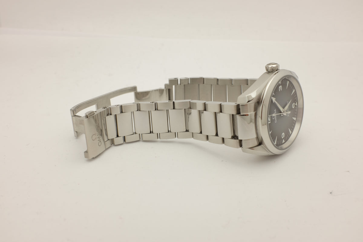 Omega Railmaster Steel Grey 38MM 235.12.382.00.6001 Box Papers 2025