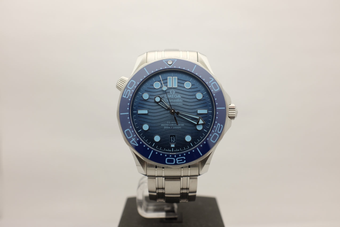 Omega Seamaster Summer Blue 75th Anniversary 210.30.42.20.03.003 Box Papers 2025