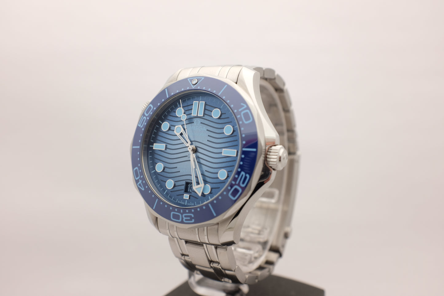 Omega Seamaster Summer Blue 75th Anniversary 210.30.42.20.03.003 Box Papers 2025