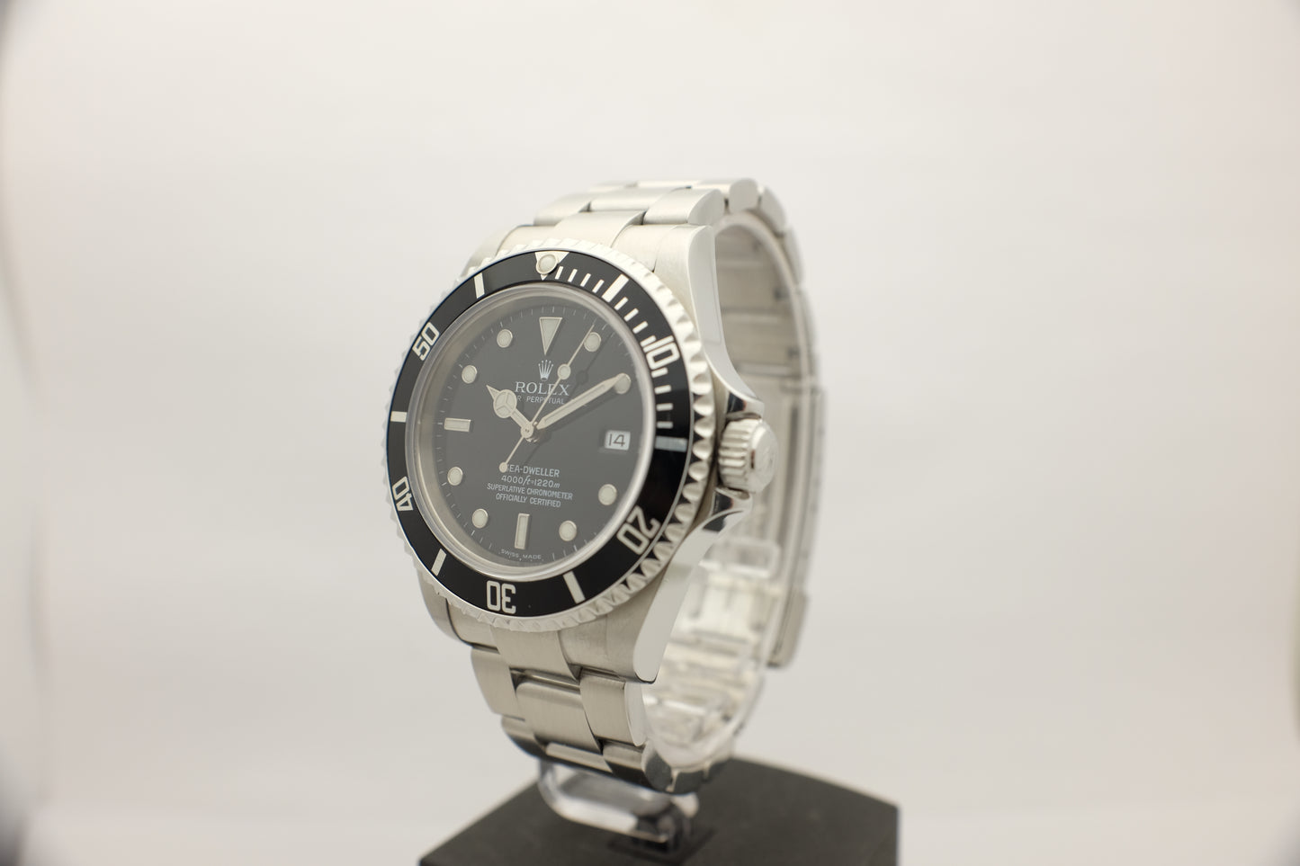 Rolex Seadweller Swiss Made Dial 16600 Box Papers 2006