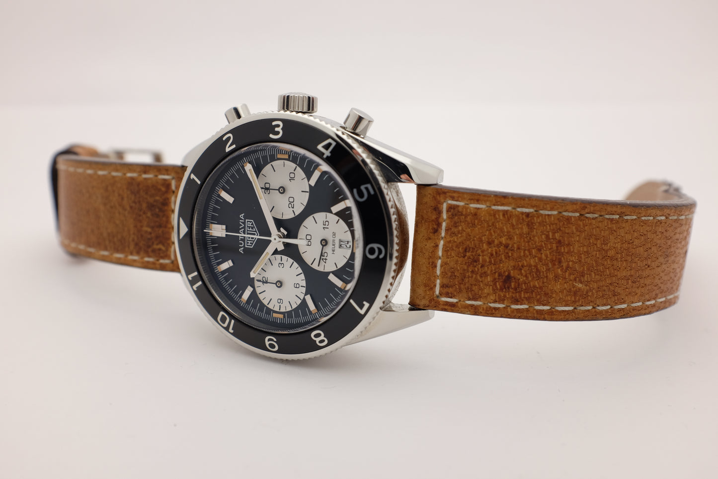 Heuer Autavia Heritage 42MM CBE2110.FC8226